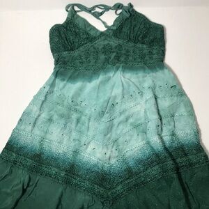 Women’s Ombre Green Sleeveless Summer Dress Runs Small!!!